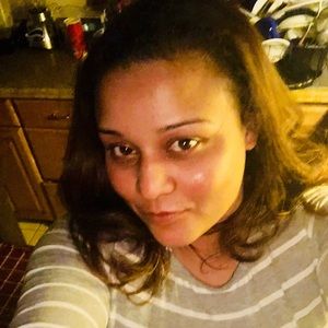 Meet your Posher, Anny